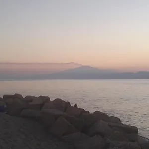 https://al-torrione-bb.catania-hotels.net